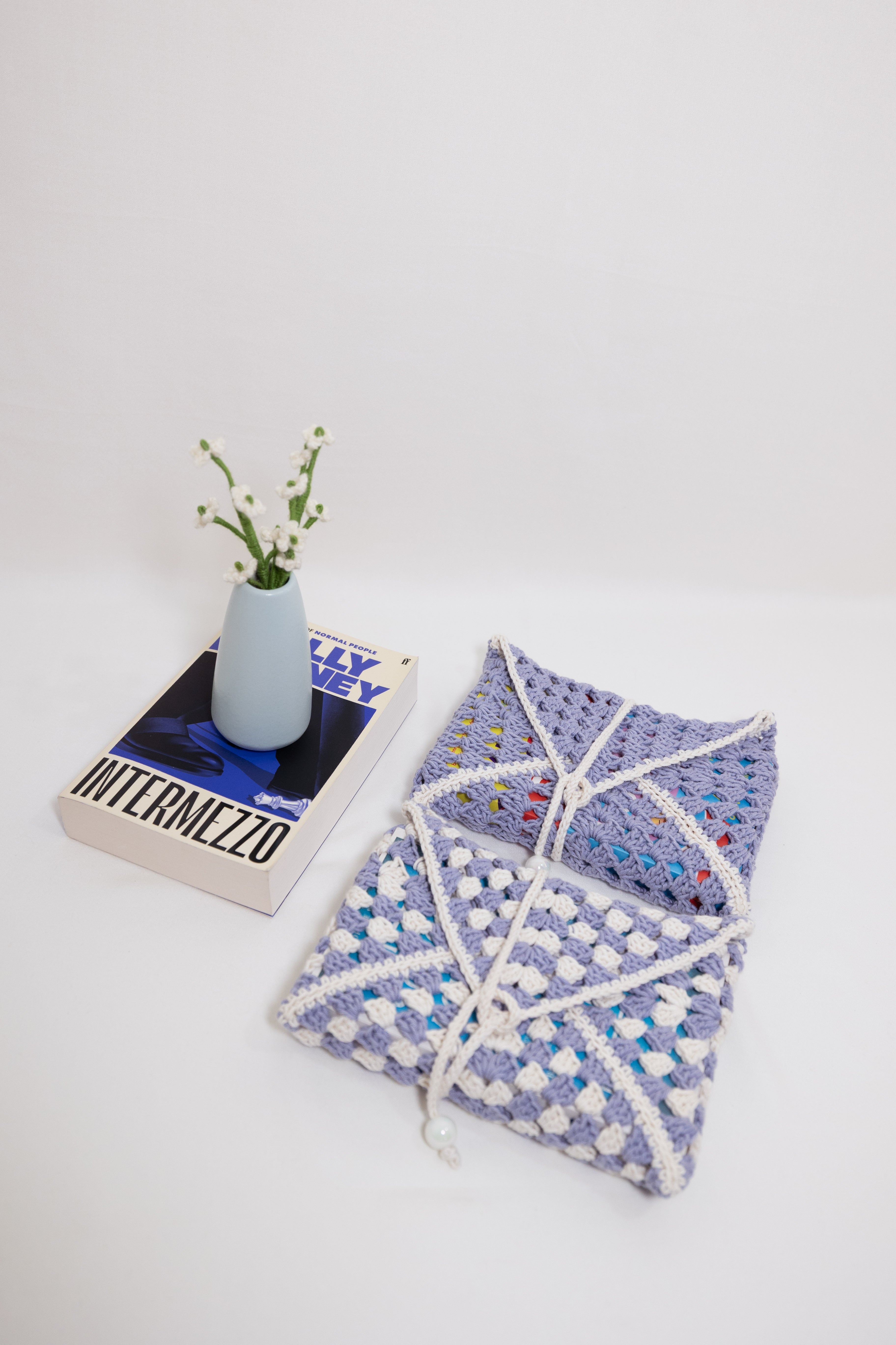 Granny Square Book Sleeve