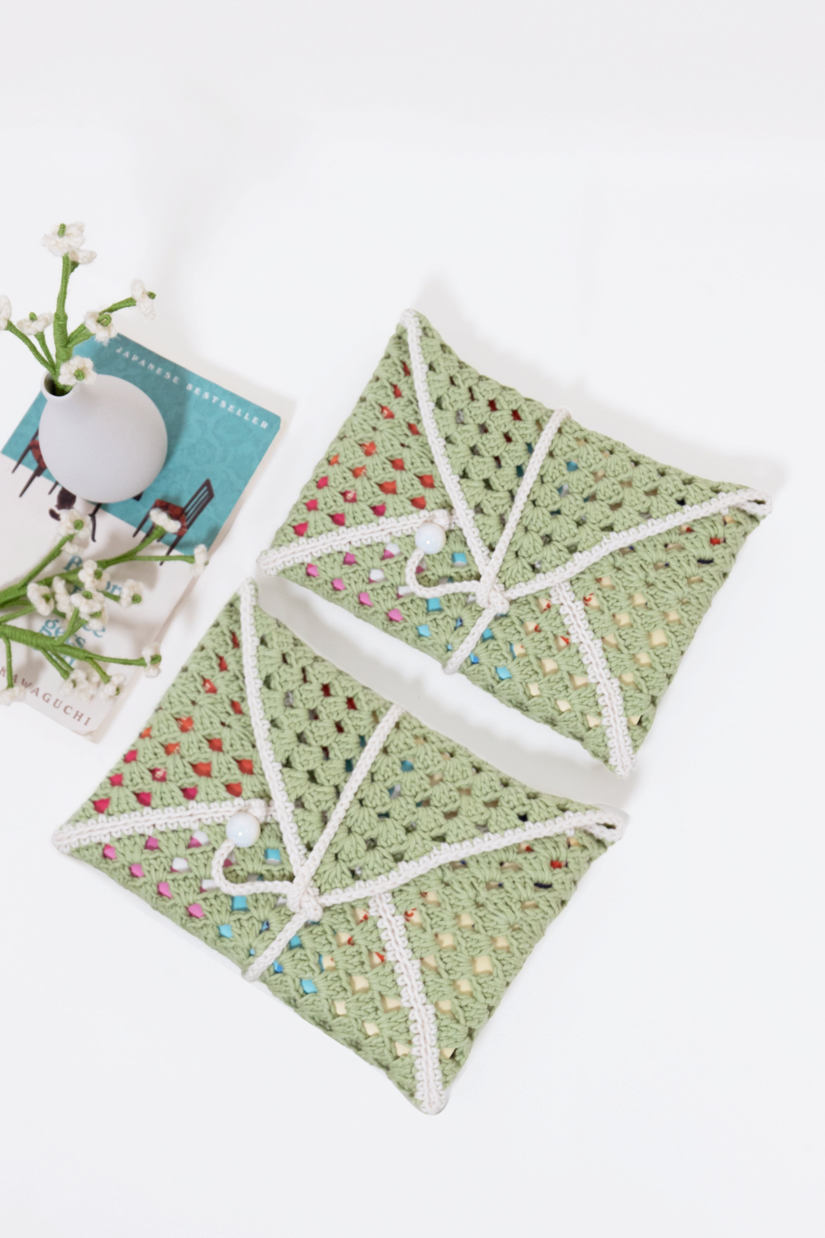 Granny Square Book Sleeve