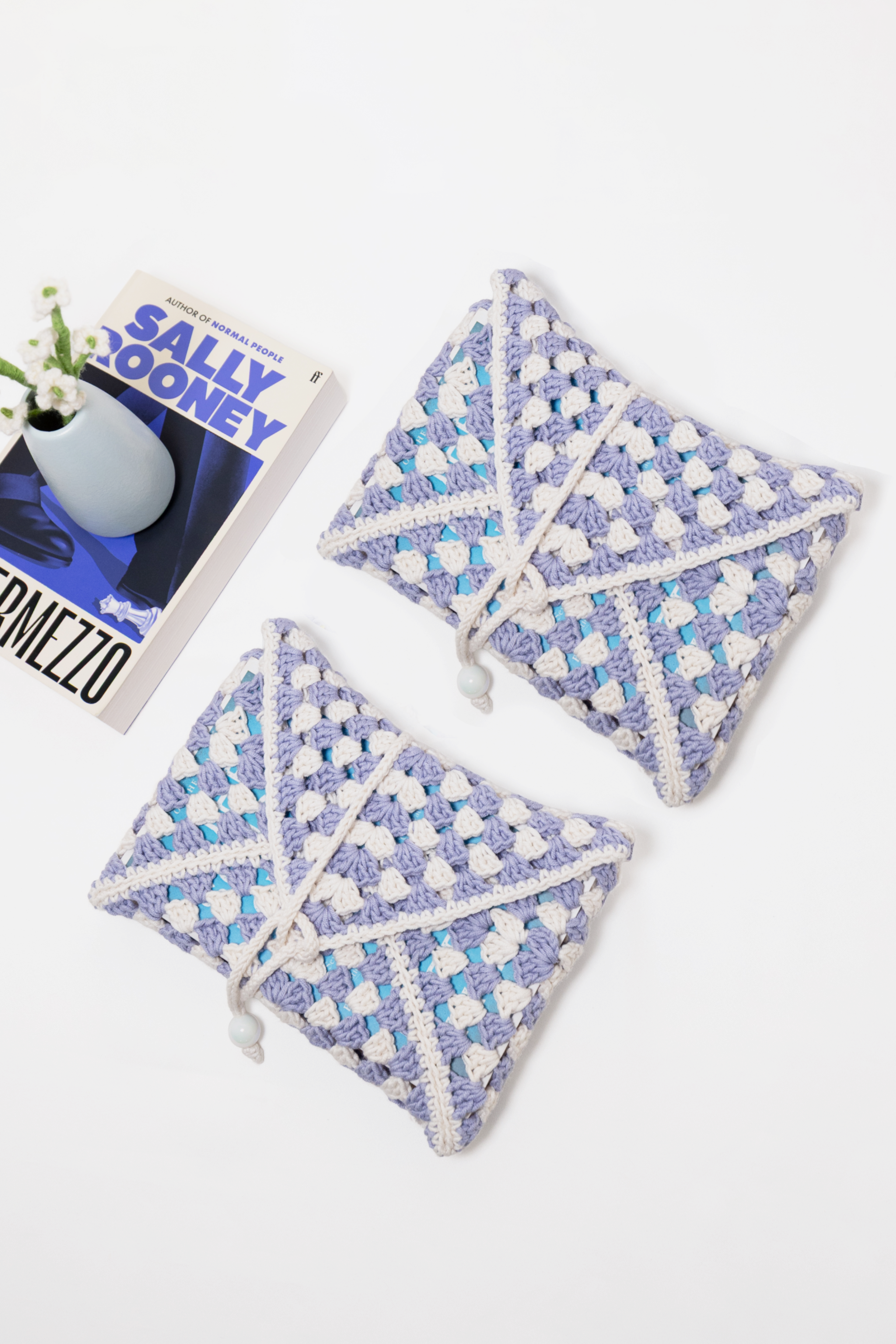 Granny Square Book Sleeve