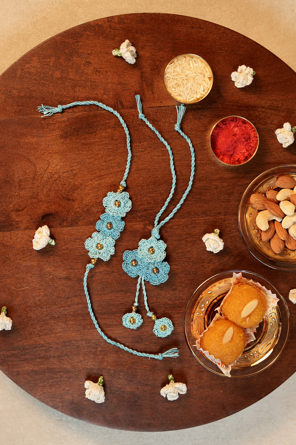 Metallic Thread Bloom Rakhi & Lumba Set